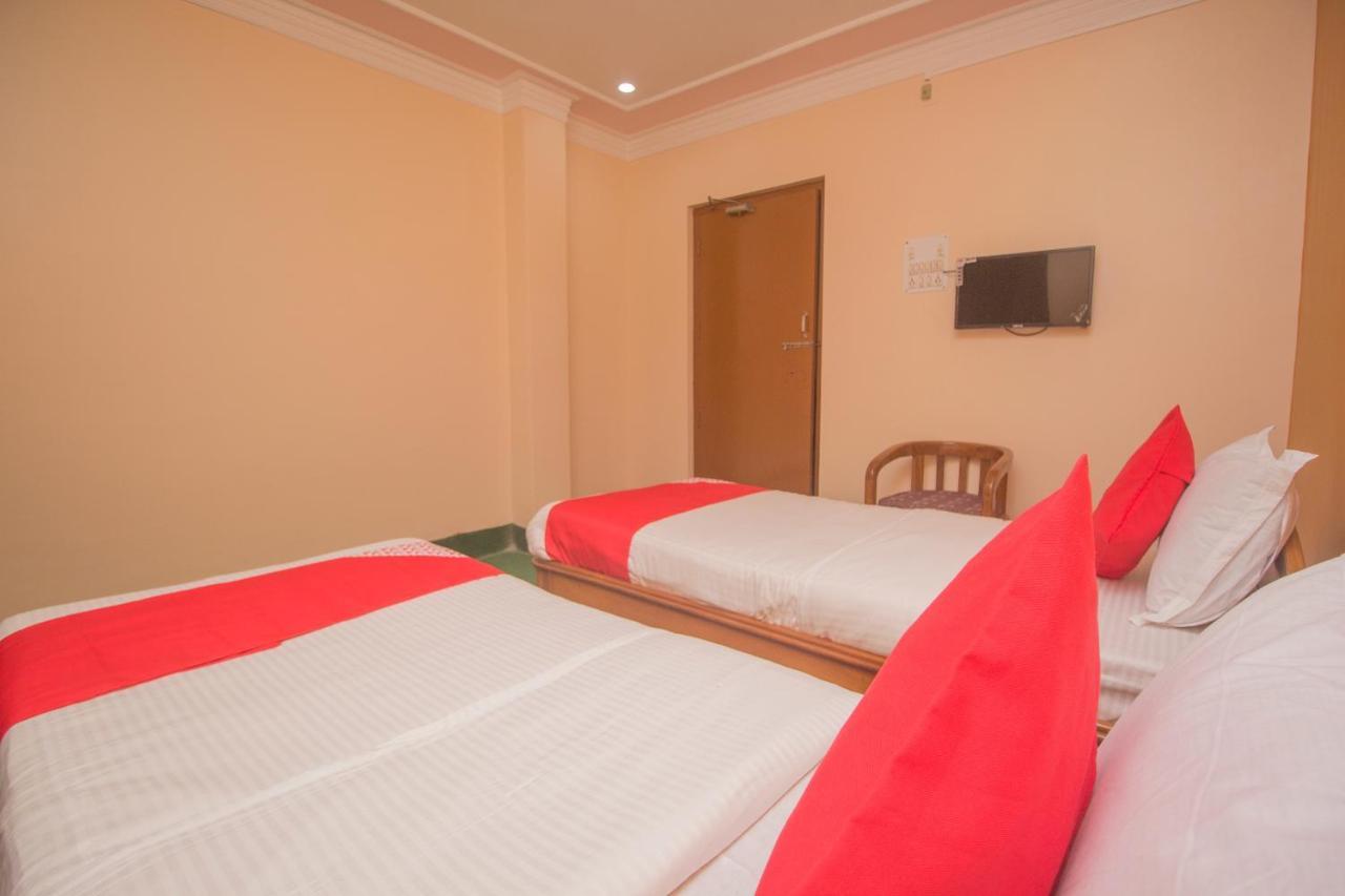 Oyo 48133 Hotel Payel Māldah Exterior photo