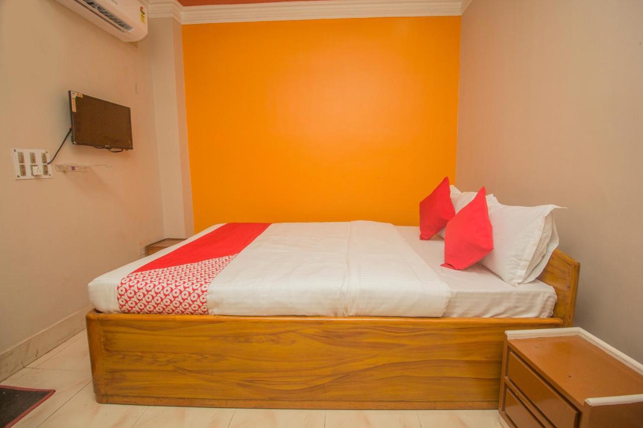 Oyo 48133 Hotel Payel Māldah Exterior photo