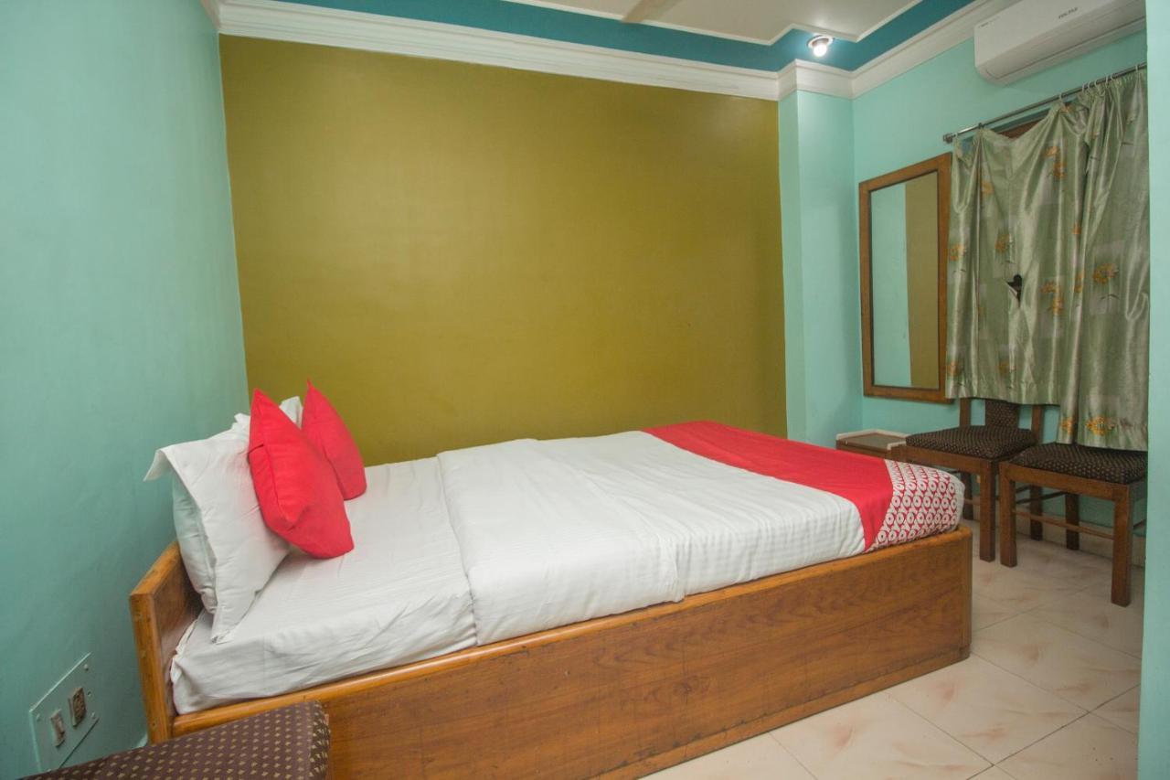 Oyo 48133 Hotel Payel Māldah Exterior photo