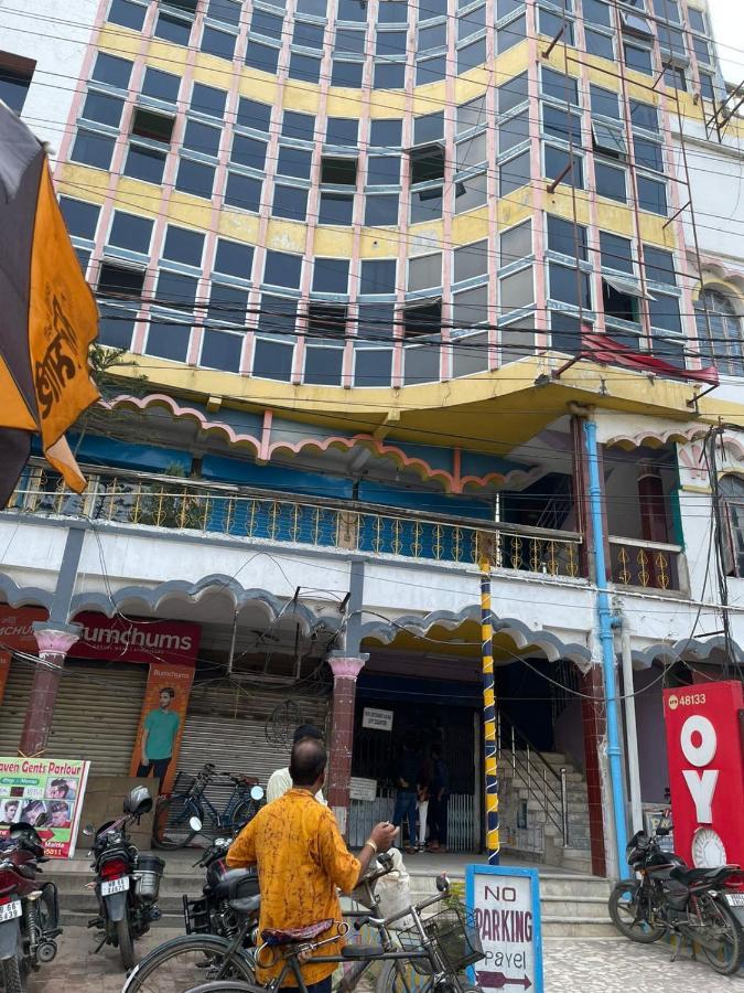 Oyo 48133 Hotel Payel Māldah Exterior photo