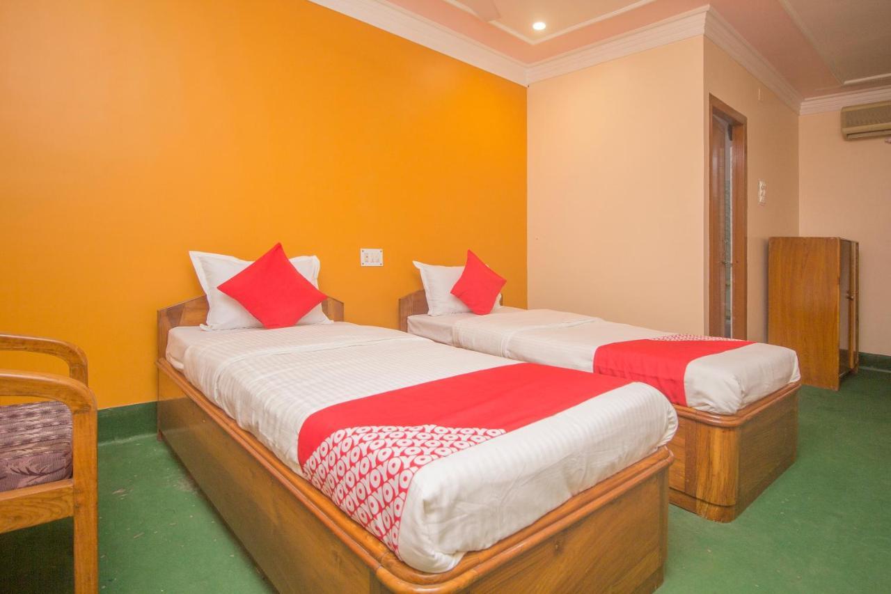 Oyo 48133 Hotel Payel Māldah Exterior photo
