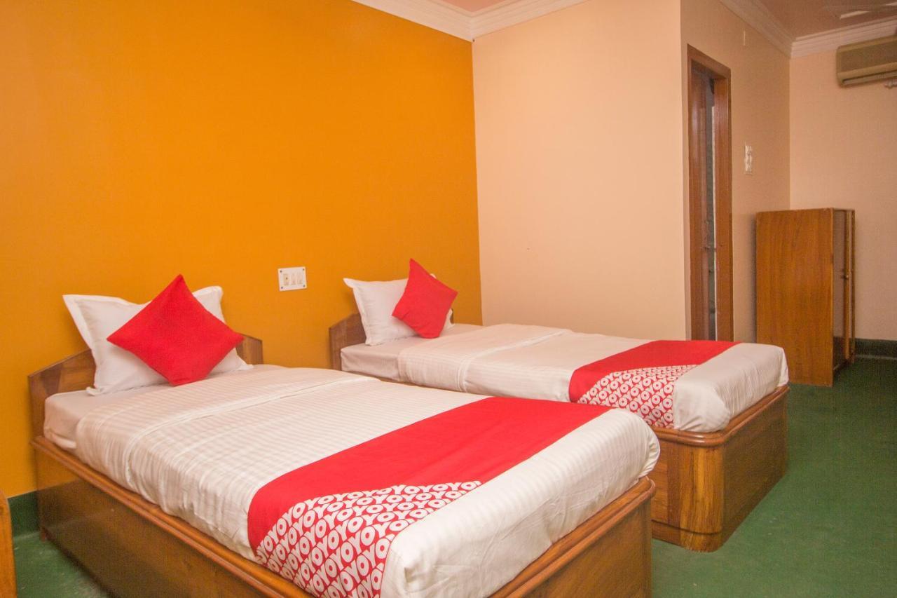 Oyo 48133 Hotel Payel Māldah Exterior photo