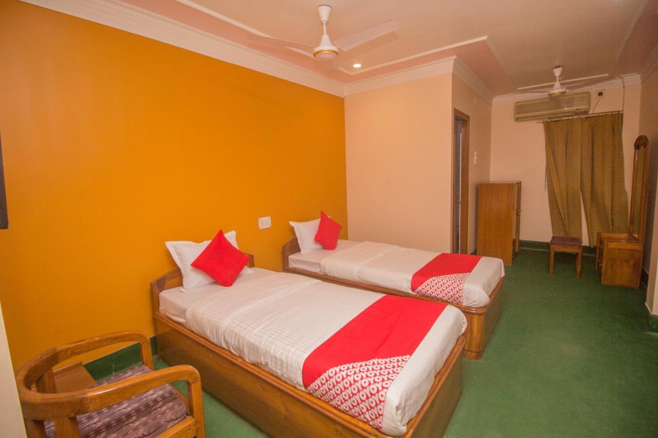 Oyo 48133 Hotel Payel Māldah Exterior photo