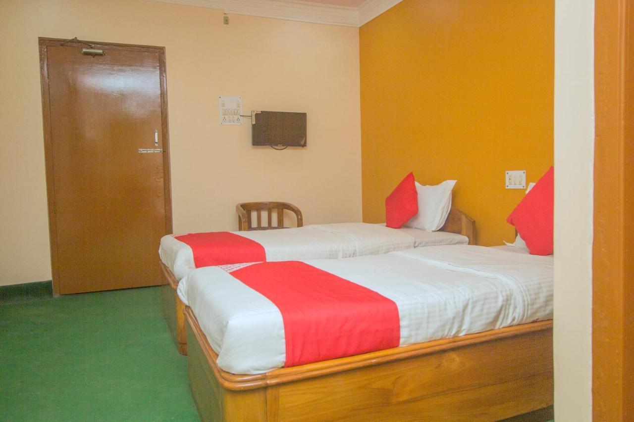 Oyo 48133 Hotel Payel Māldah Exterior photo
