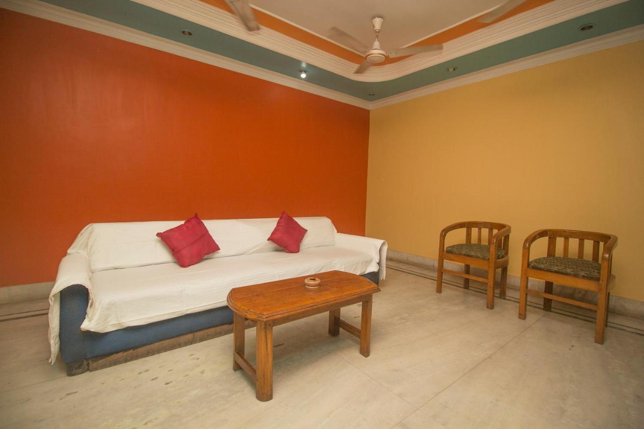 Oyo 48133 Hotel Payel Māldah Exterior photo